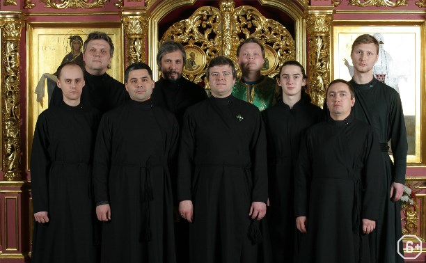 Праздничный мужской хор Храма Сретения Господня Высоко-Петровского монастыря