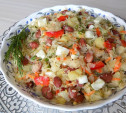 Салат из квашеной капусты с консервированной фасолью