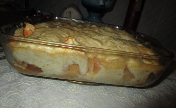 Пирог с яблоками, грушами и сливами