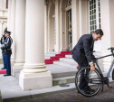 В Европе премьер-министры и мэры действительно ездят на велосипедах