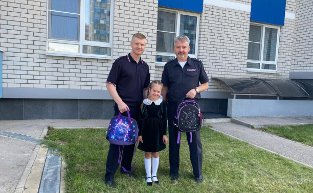 Сотрудники ЛО МВД России на станции Тула помогли многодетной семье подготовиться к школе