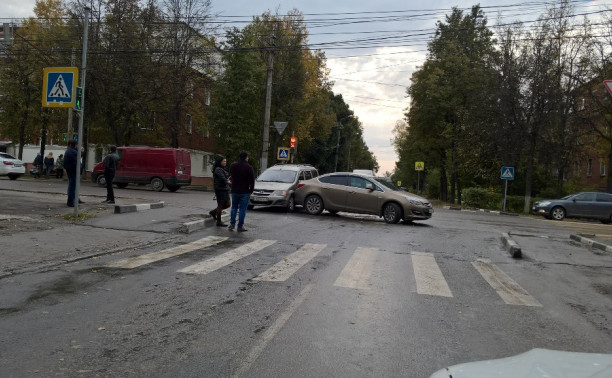 ДТП на Кирова в Туле, перекресток с ул. Глинки