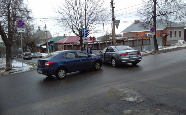 Авария в Туле на пересечении улиц Жуковского и Гоголевской