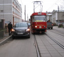 Автоледи перекрыла движение трамваев в Туле