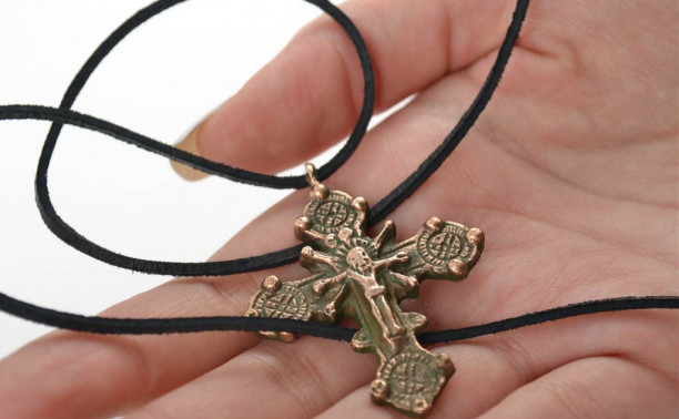 4 июня: крестик на шее комсомольца – свидетельство невежества