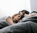 Почему спать вместе полезно для здоровья