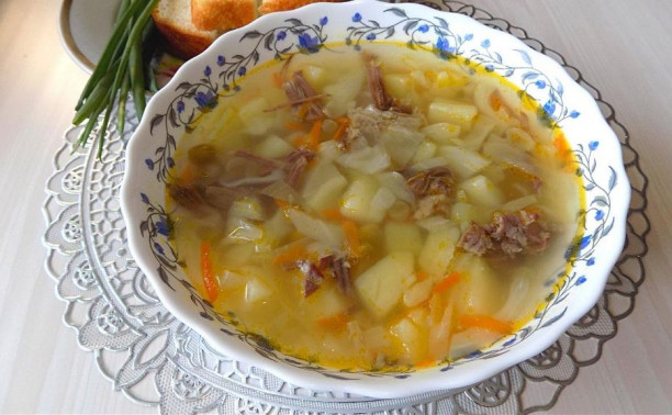 Рецепт быстрого супа из тушенки с зеленым горошком