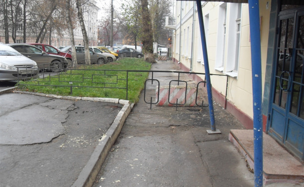 Почему перекрыли тротуар на ул. Жаворонкова, рядом с Военным комисариатом?