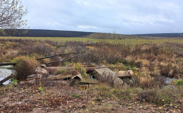4 года назад на реке Уперте в районе Красного Посада сорвало плотину. Так и не восстановили