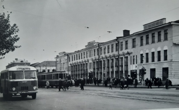4 ноября: На улице Советской в Туле открылся детский универмаг