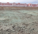 Зачем возле суворовского училища «покрасили» землю?