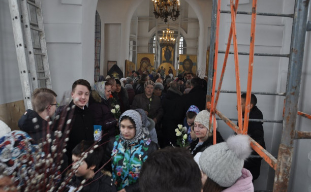 Вербное воскресение и акция "Белый цветок" в Свято-Казанском храме г. Тулы