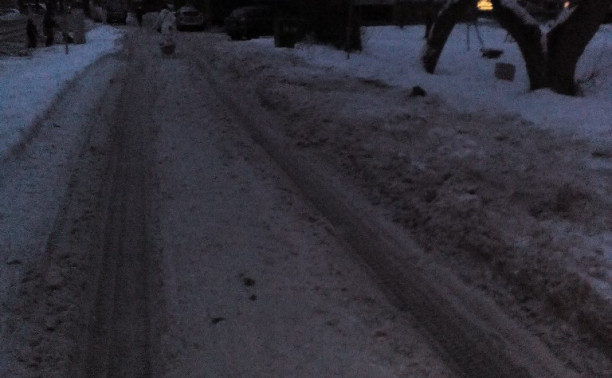 В Пролетарском районе улицы "утопают" в неубранном снеге