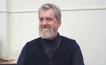 Протоиерей Виктор Рябовол о пути к Богу, музыке, помощи ближним и рождественской надежде