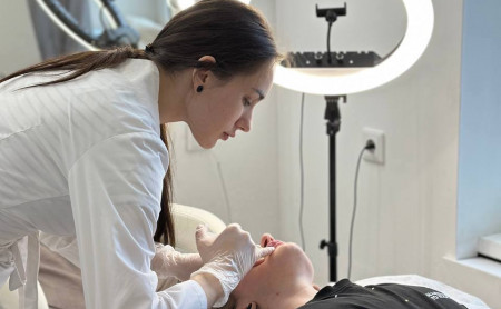 Новая эстетика в косметологии: почему мы выбираем естественность