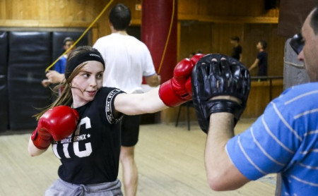 Женский бокс в Туле: об ударах в грудь, цвете ногтей и конкуренции