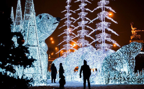 Новогодние праздники в Москве с детьми: самый большой каток, сердце колибри и полет во времени