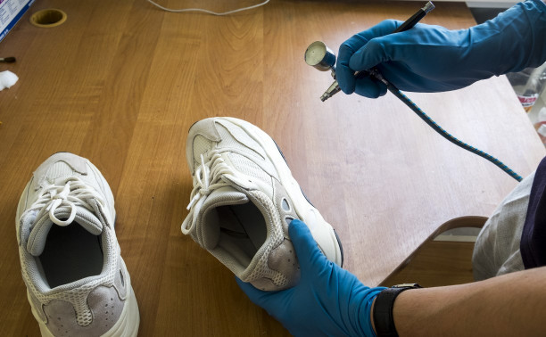 Химчистка «Чистый кроссовок»: подарим любимой обуви вторую жизнь