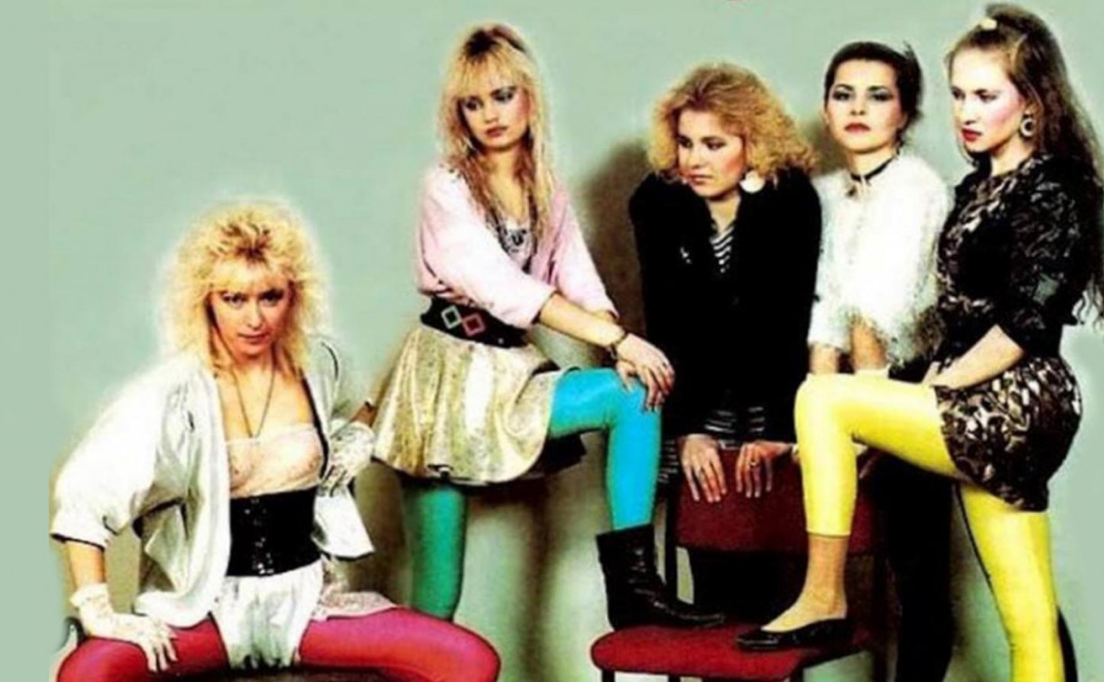 Шапка-«петушок» и кроссы из клеёнки: какой была мода в девяностых