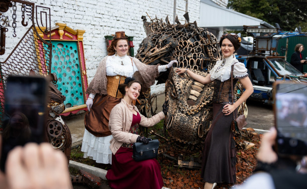 Наряды из кожи, гогглы и романтика Викторианской эпохи: как в Туле прошел фестиваль стимпанк-культуры Ferrum