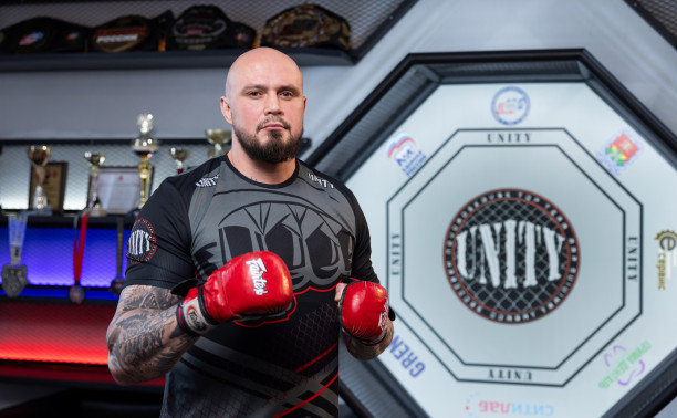 «Это контролируемый мордобой»: Сергей Арбузов о мужской силе, дисциплине и пути бойца ММА