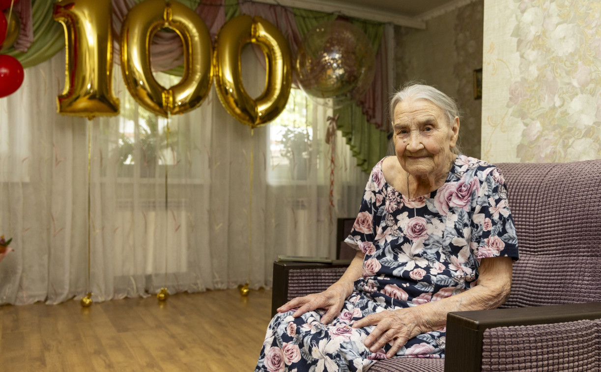 «Ни капли алкоголя и много труда»: 100-летняя тулячка поделилась секретом долголетия 