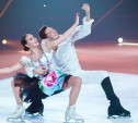 Олимпийские чемпионы Алина Загитова и Дмитрий Соловьев подарили тулякам сказку об аленьком цветочке
