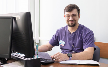 Врач Александр Атяшев о мифах в неврологии, искусственном интеллекте и эмпатии в профессии