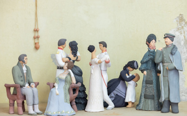 Анна Каренина, Пьер Безухов и роспись ангобами: в чем уникальность яснополянской керамики