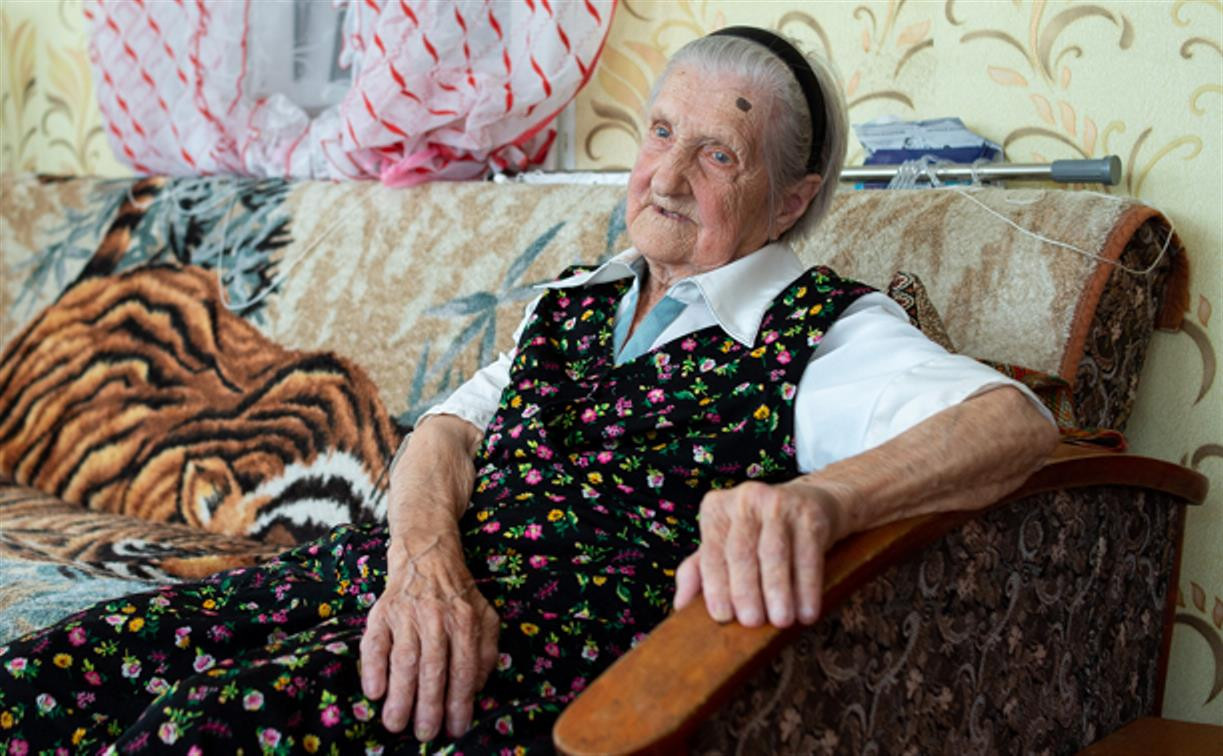100-летняя жительница Крапивны поделилась с Myslo рецептом долголетия