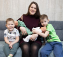 Как живет многодетная семья, в которой появилась «королевская двойня»