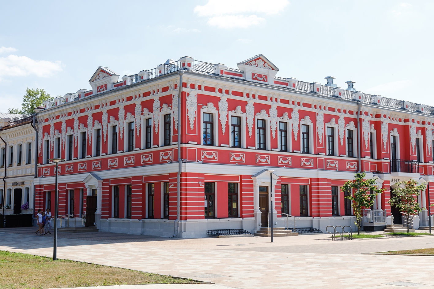 «Л. Н. Т.»_лето.jpg