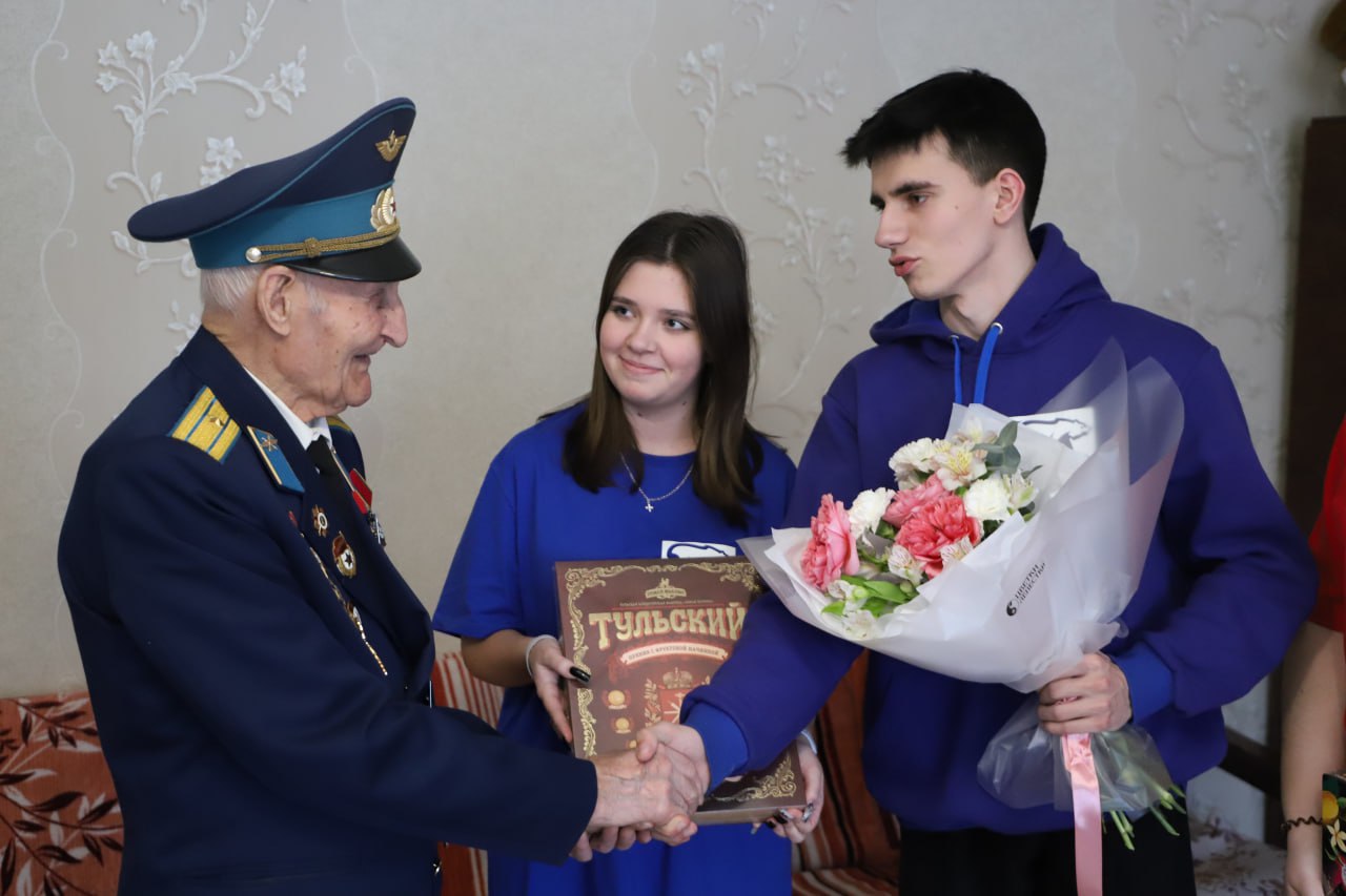 Иванов (волонтеры) 2.jpg