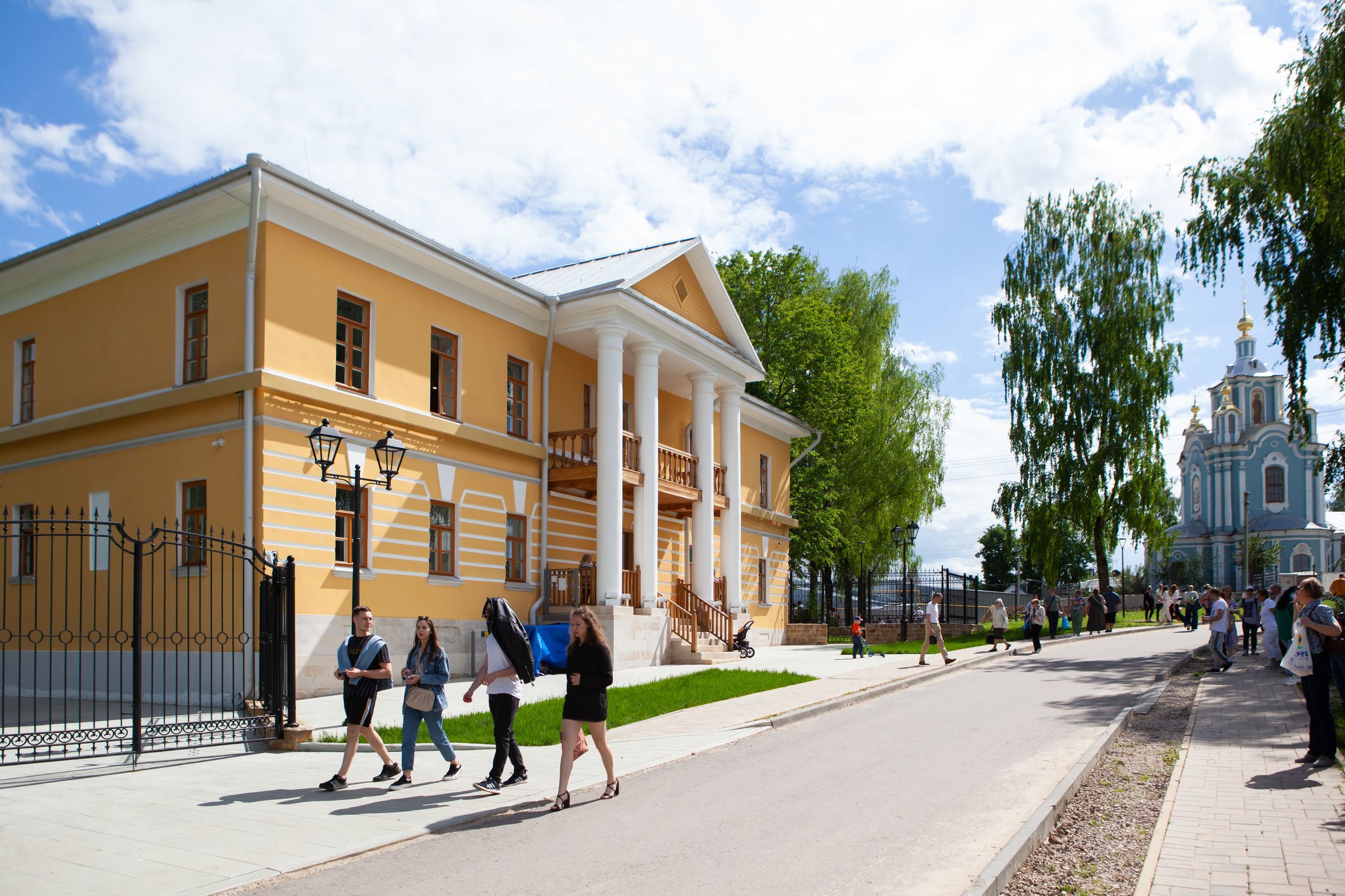 https://cdn.myslo.ru/Content/Contents/7c/7b/1cb1-f23a-41f4-82dc-c08edf0d6bf1/c61ed197-235d-475a-b114-612f9cac4dc6.jpg