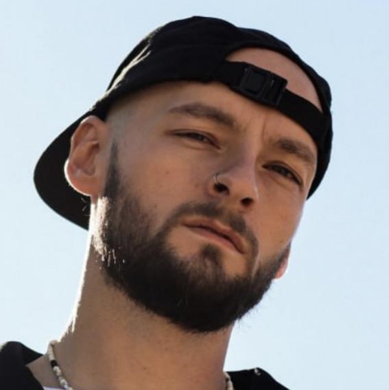 Владимир Нусс, основатель ресто-бара WhatElse? и кальяной «Дом 15»