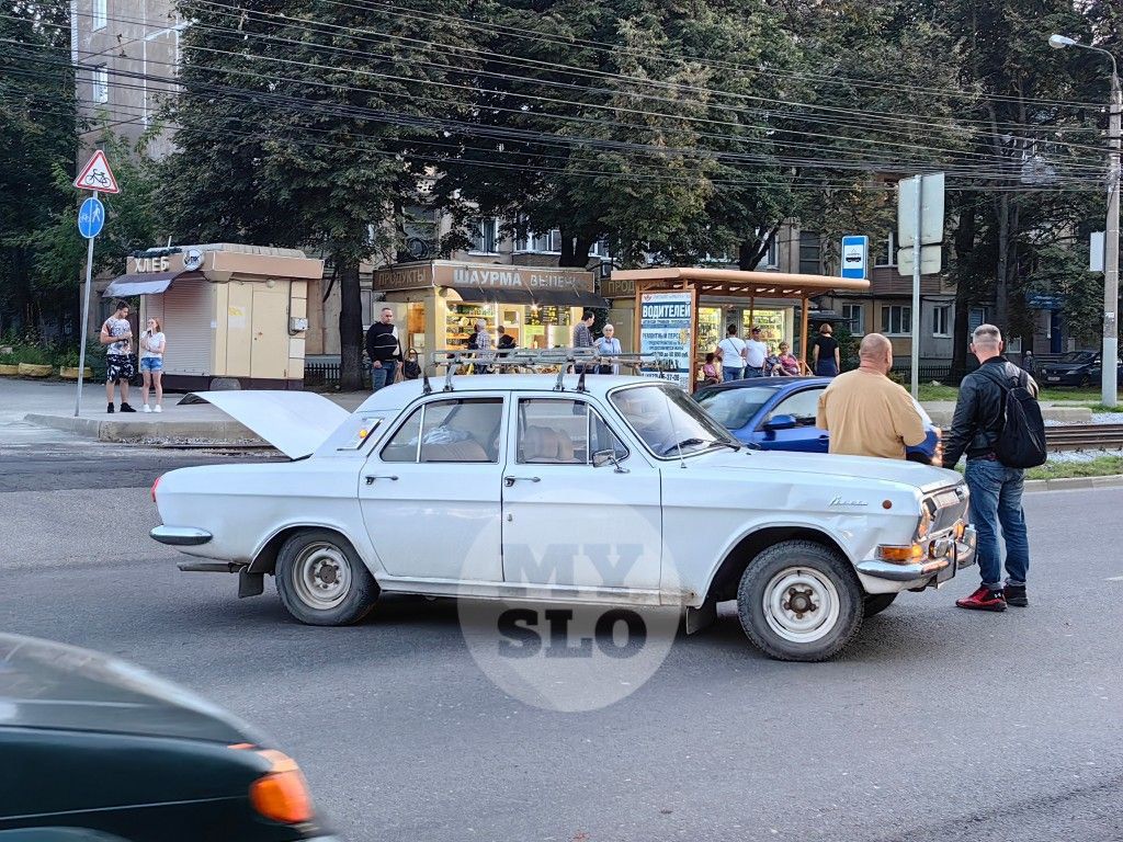 На ул. Металлургов водитель «Волги» спровоцировал ДТП с мотоциклом -  Новости Тулы и области. Криминал - MySlo.ru