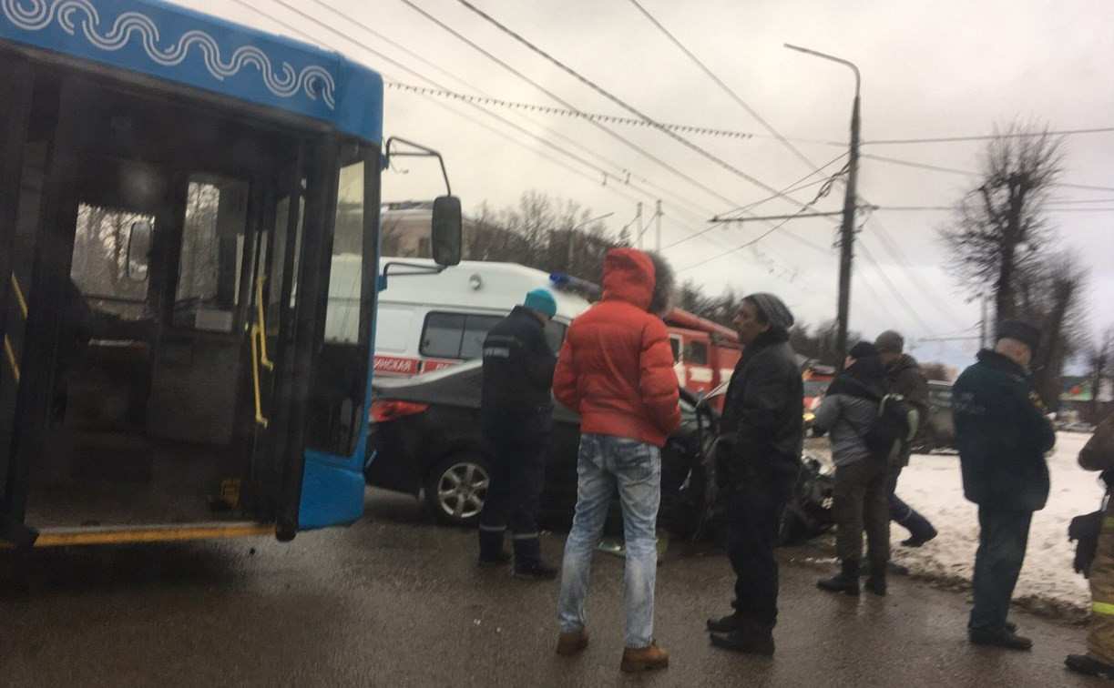 В Туле в ДТП на проспекте Ленина пострадали два человека