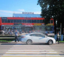 В Новомосковске водитель «Ниссана» сбил двух пешеходов на переходе