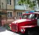 Из горящего дома в Богородицке пожарные спасли четырех детей