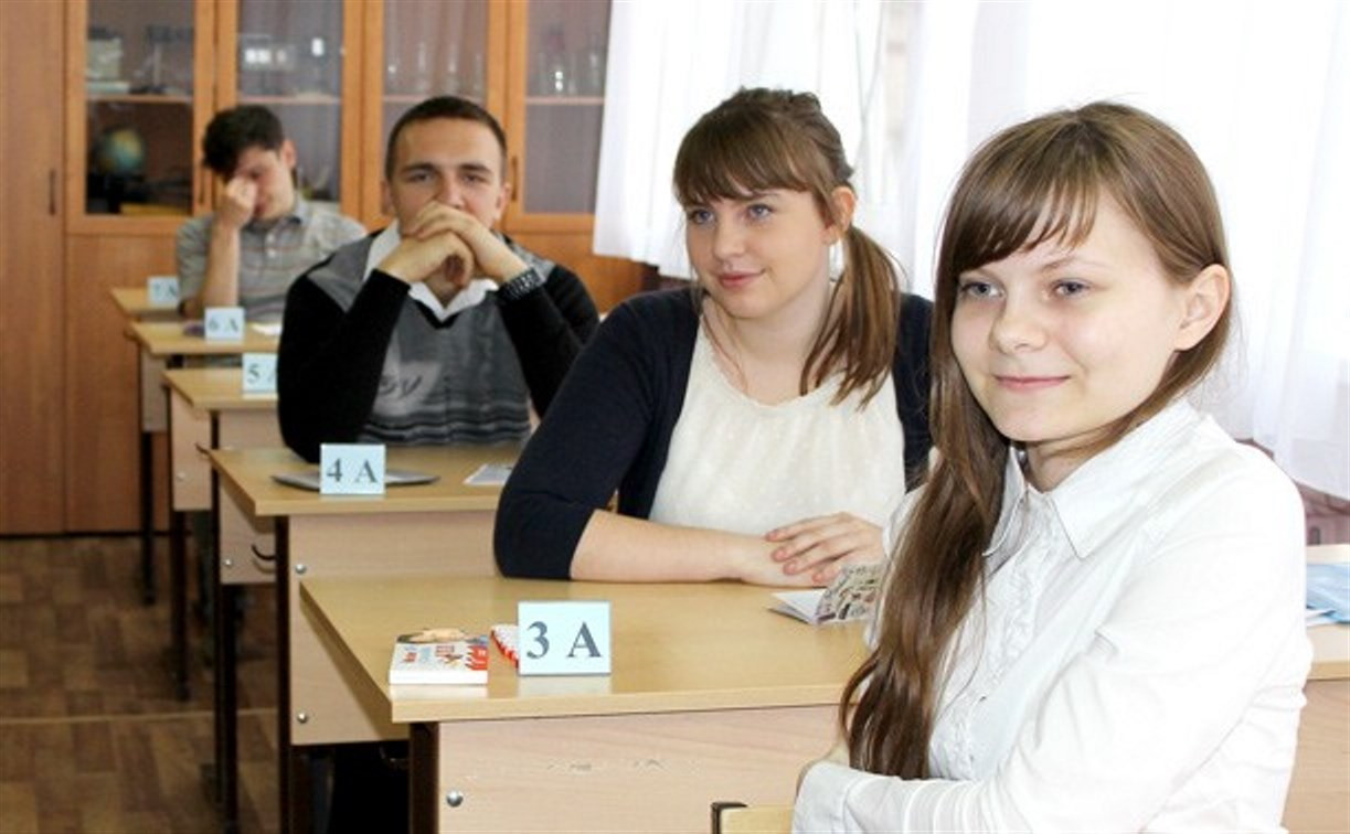 Территории российских школ будут закрывать во время занятий