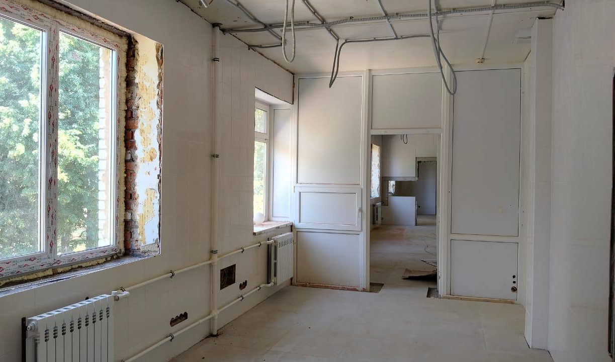 В Новомосковске ремонтируют клинико-диагностический центр