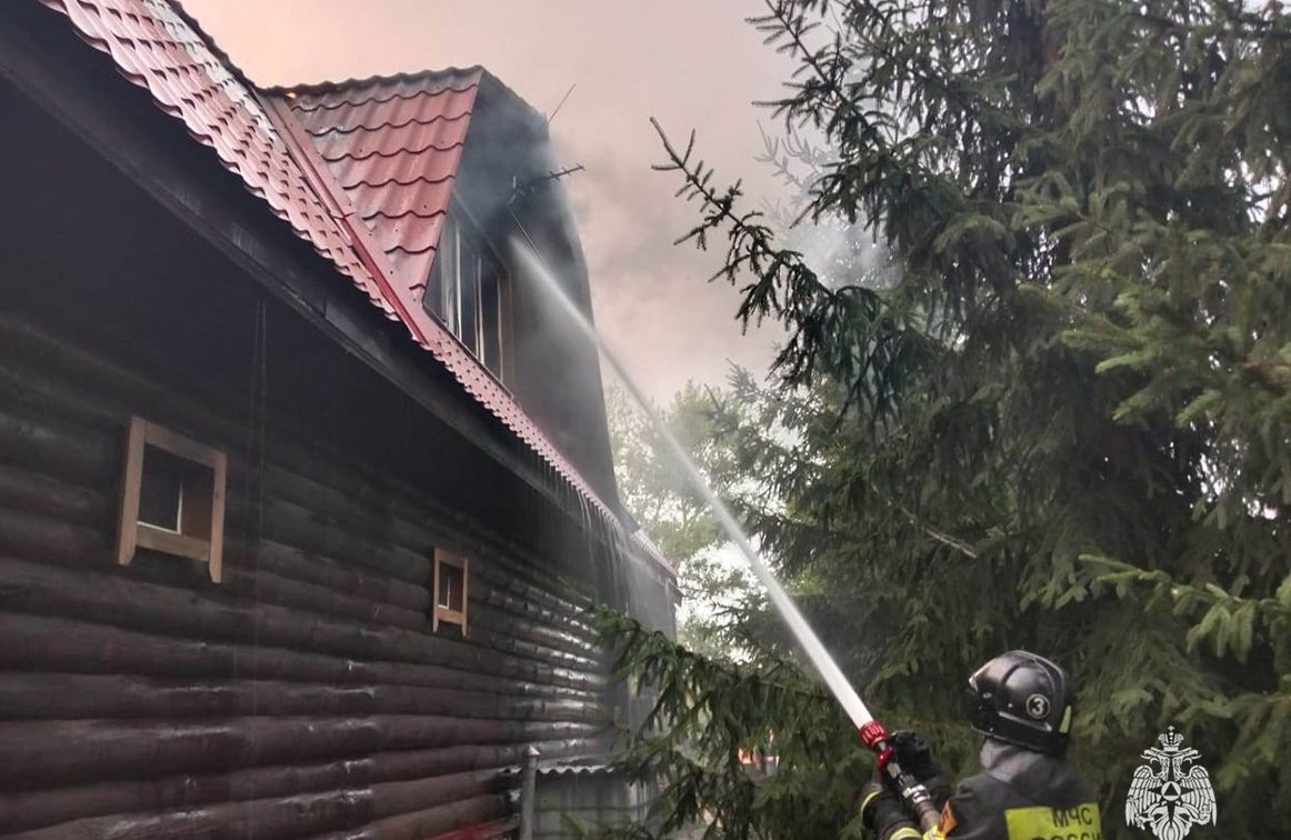 В Туле горела баня в поселке Горелки 