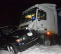 На трассе в Тульской области грузовик протаранил BMW