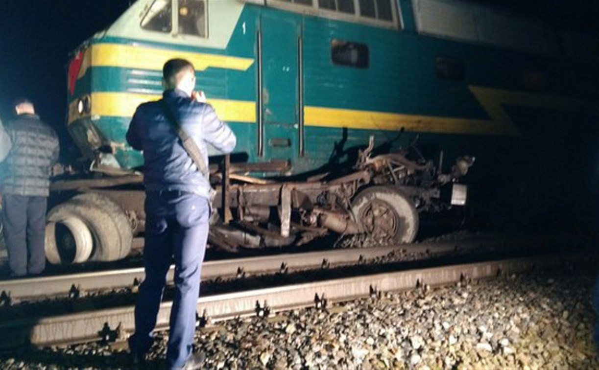 Очередная авария на ж/д переезде: в Тульской области задерживаются поезда