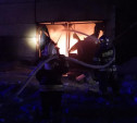 Крупный пожар в Ленинском: загорелся склад на заводе битумных изделий