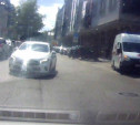 На ул. Тургеневской водителю Mercedes-Benz намекнули, что он едет «против шерсти»