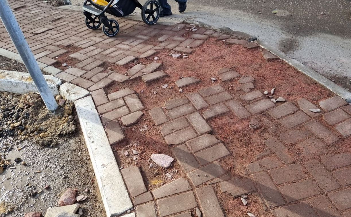 Разбитый тротуар возле детсада на проспекте Ленина восстановят до конца апреля