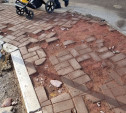 Разбитый тротуар возле детсада на проспекте Ленина восстановят до конца апреля
