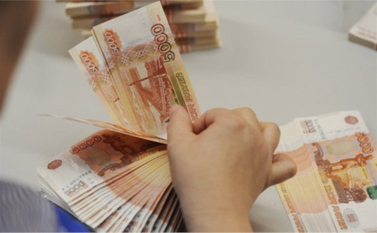 Сотрудница почты в Белёвском районе украла мешок денег из инкассаторского броневика