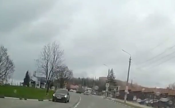 На ул. Вильямса водитель жестко «заблудился» и поехал по встречке